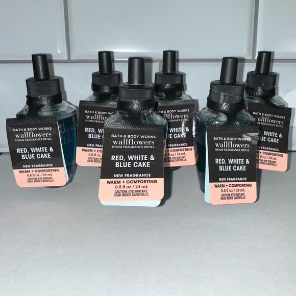 4 B&BW Red White & Blue Cake Wallflower Refills - Picture 3 of 5